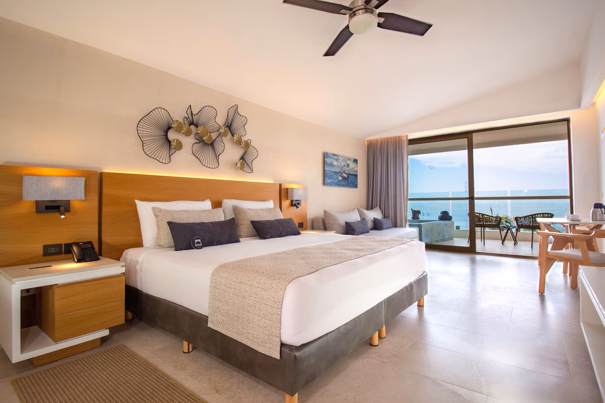 Sunset Plaza Beach Resort & Spa - Image 6