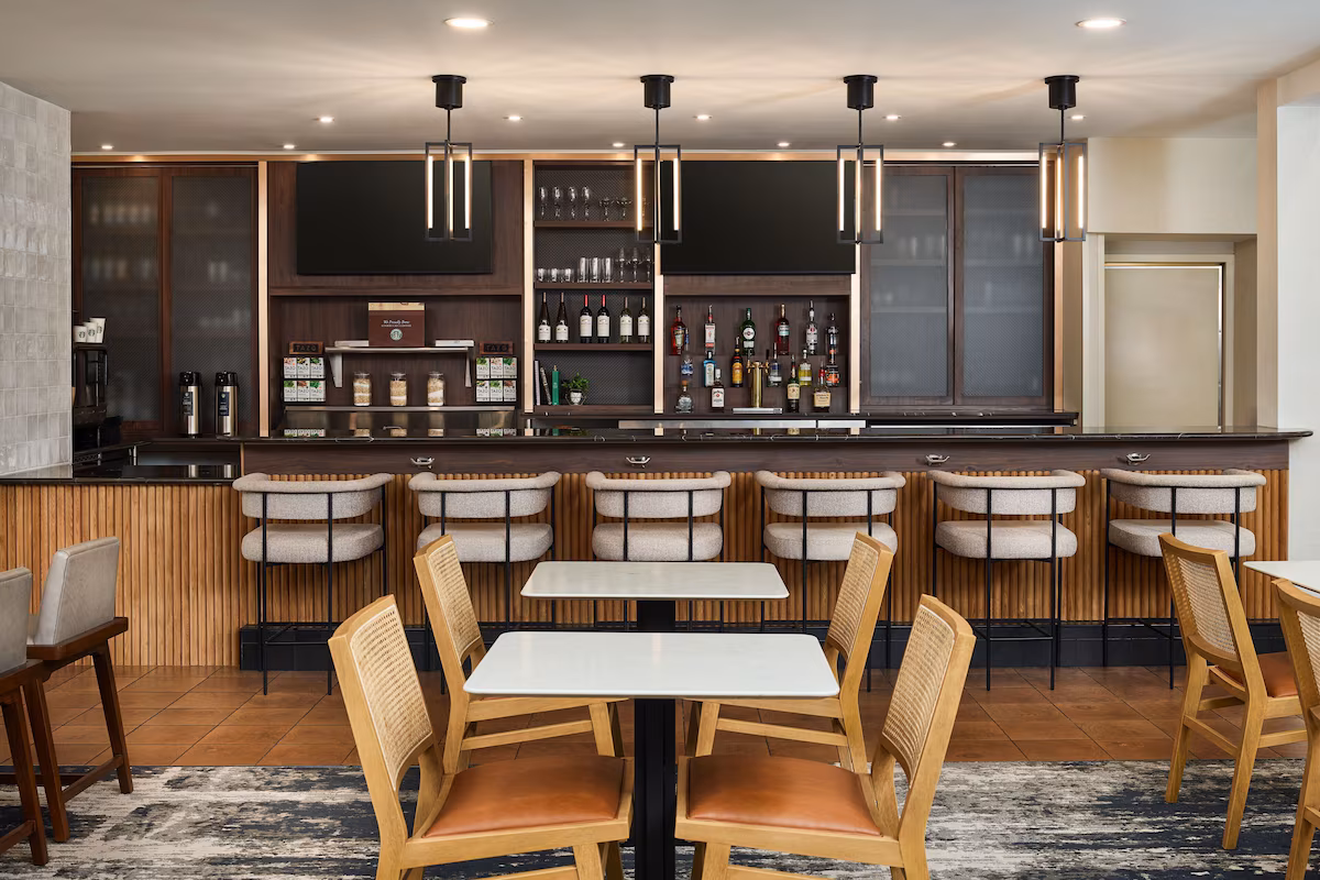 Courtyard by Marriott Fort Collins - Image 3