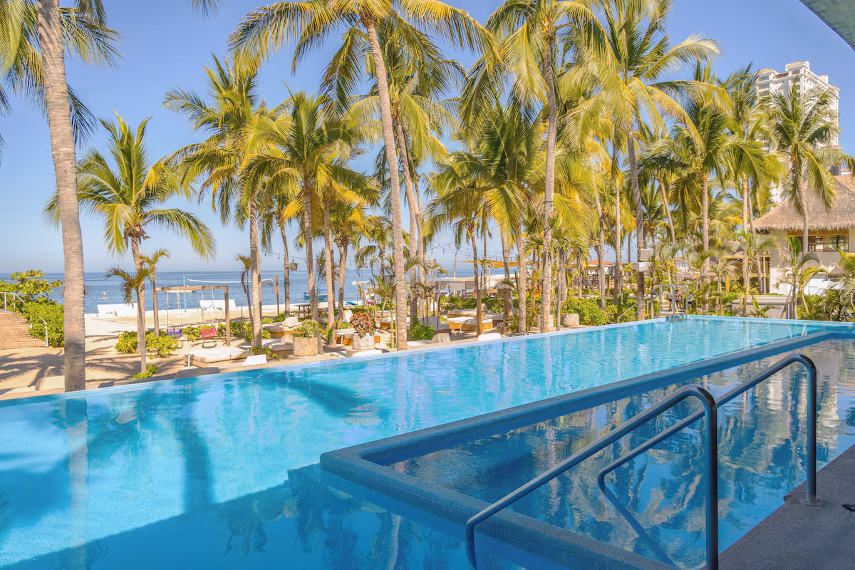 Hotel Friendly Fun Vallarta - Image 7