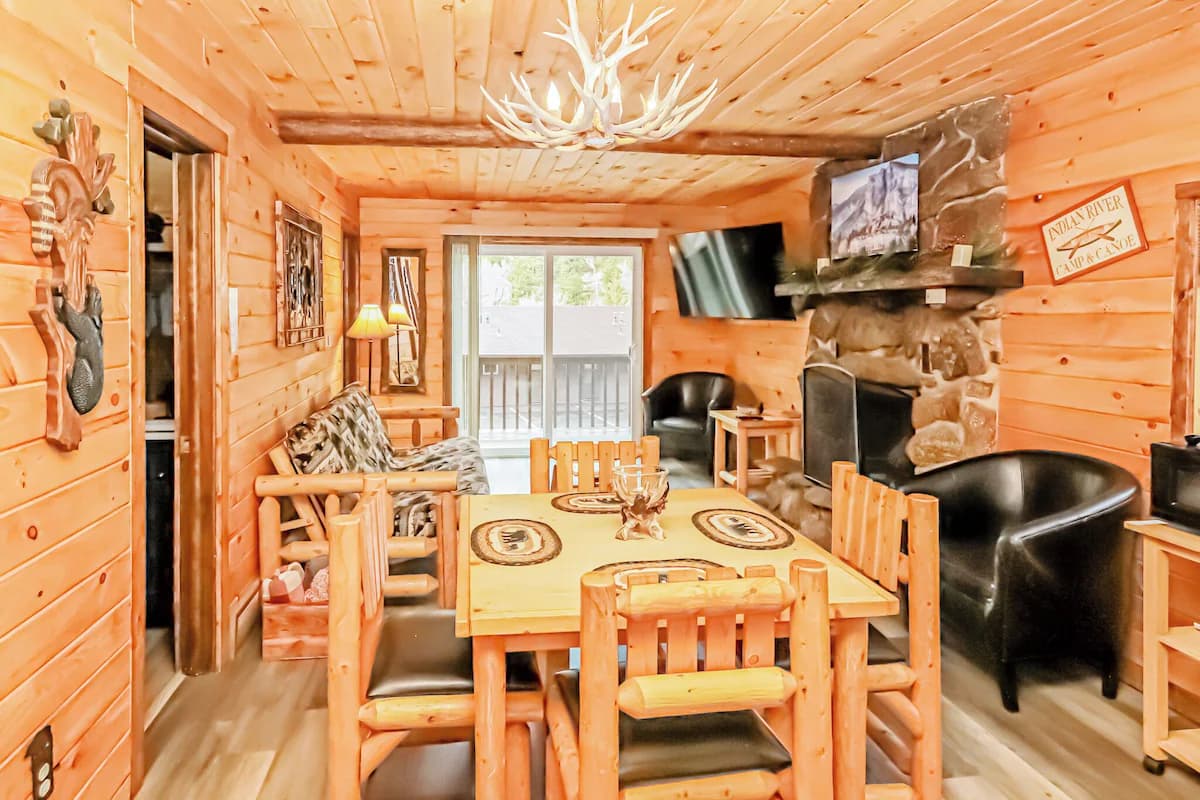 Nicky's Resort - Image 1