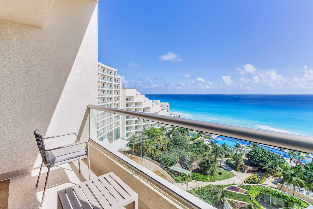 Live Aqua Beach Resort Cancún - Image 9