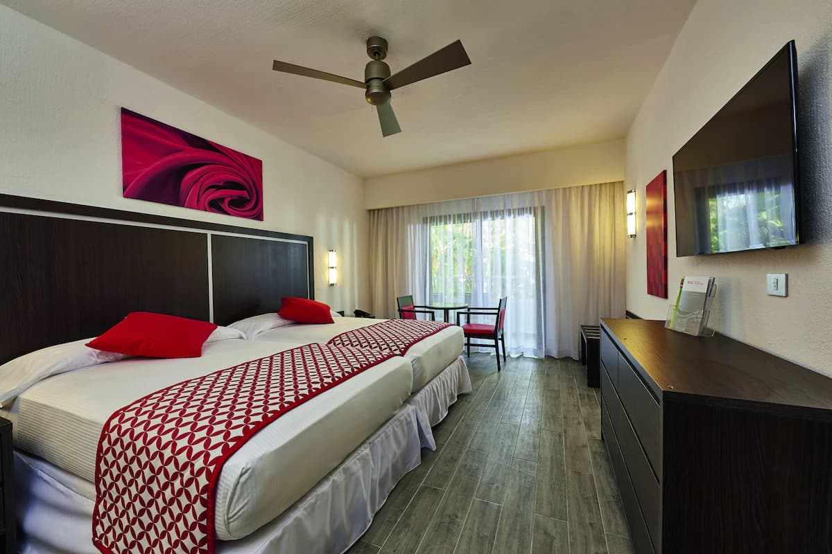 Hotel Riu Tequila - Image 8