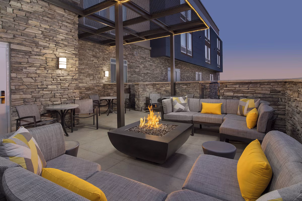 SpringHill Suites by Marriott Loveland Fort Collins/Windsor - Image 10