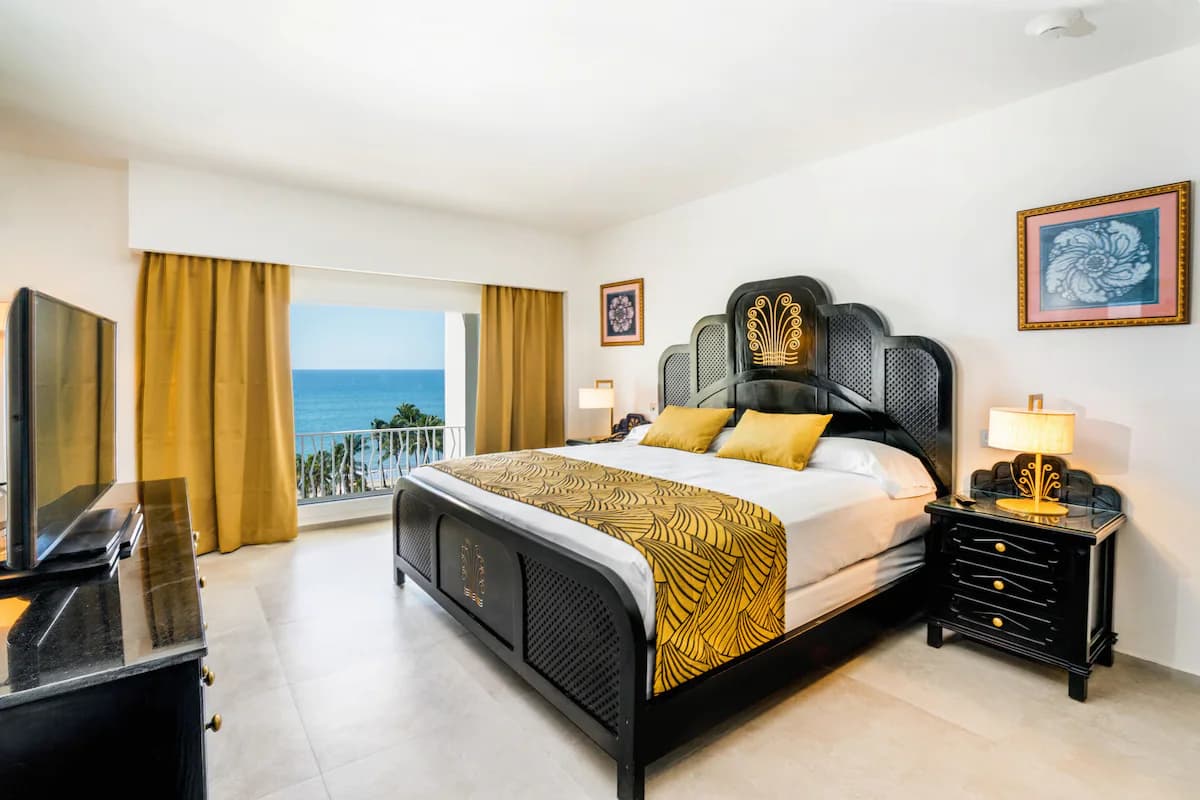 Hotel Riu Vallarta - Image 6