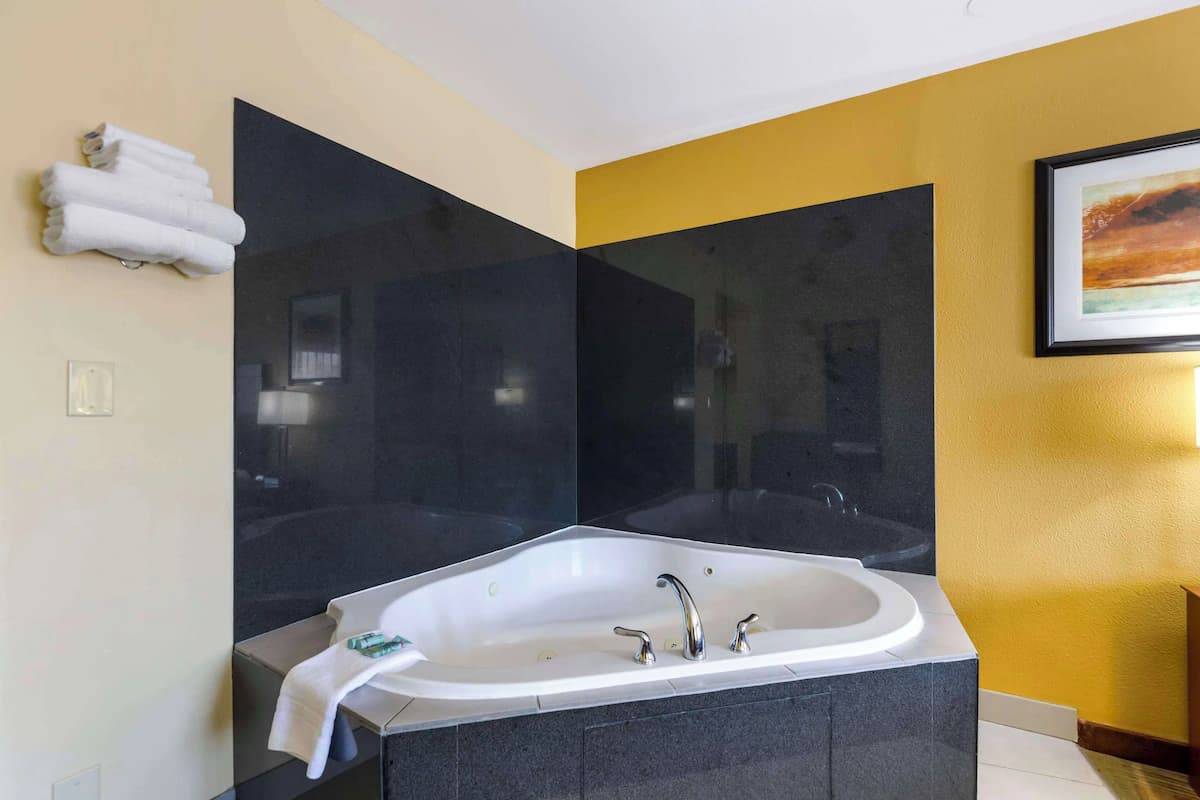 Best Western Kiva Inn - Image 8