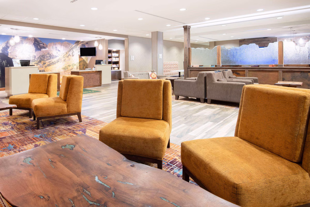 La Quinta Inn & Suites by Wyndham Durango - Image 3