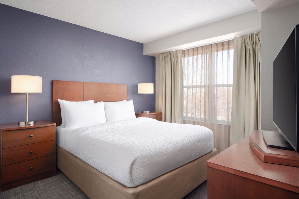 Residence Inn by Marriott Fort Collins - Image 6
