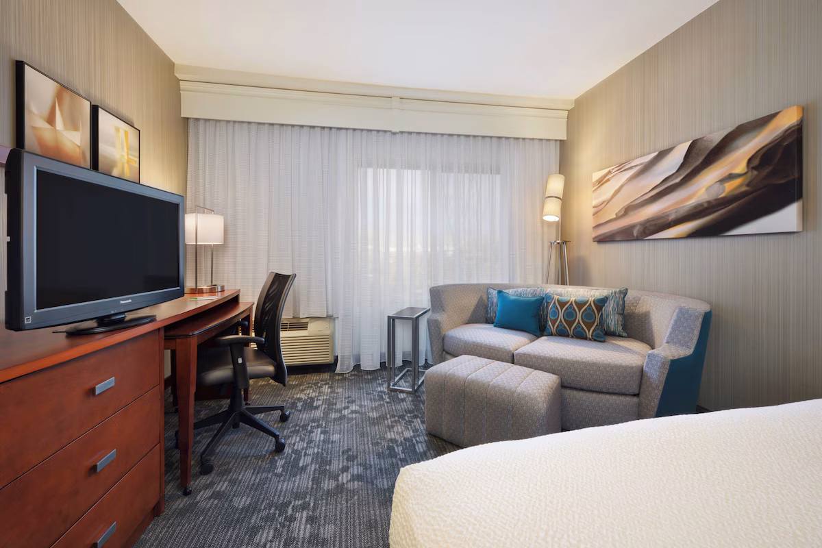 Courtyard by Marriott Grand Junction - Image 6