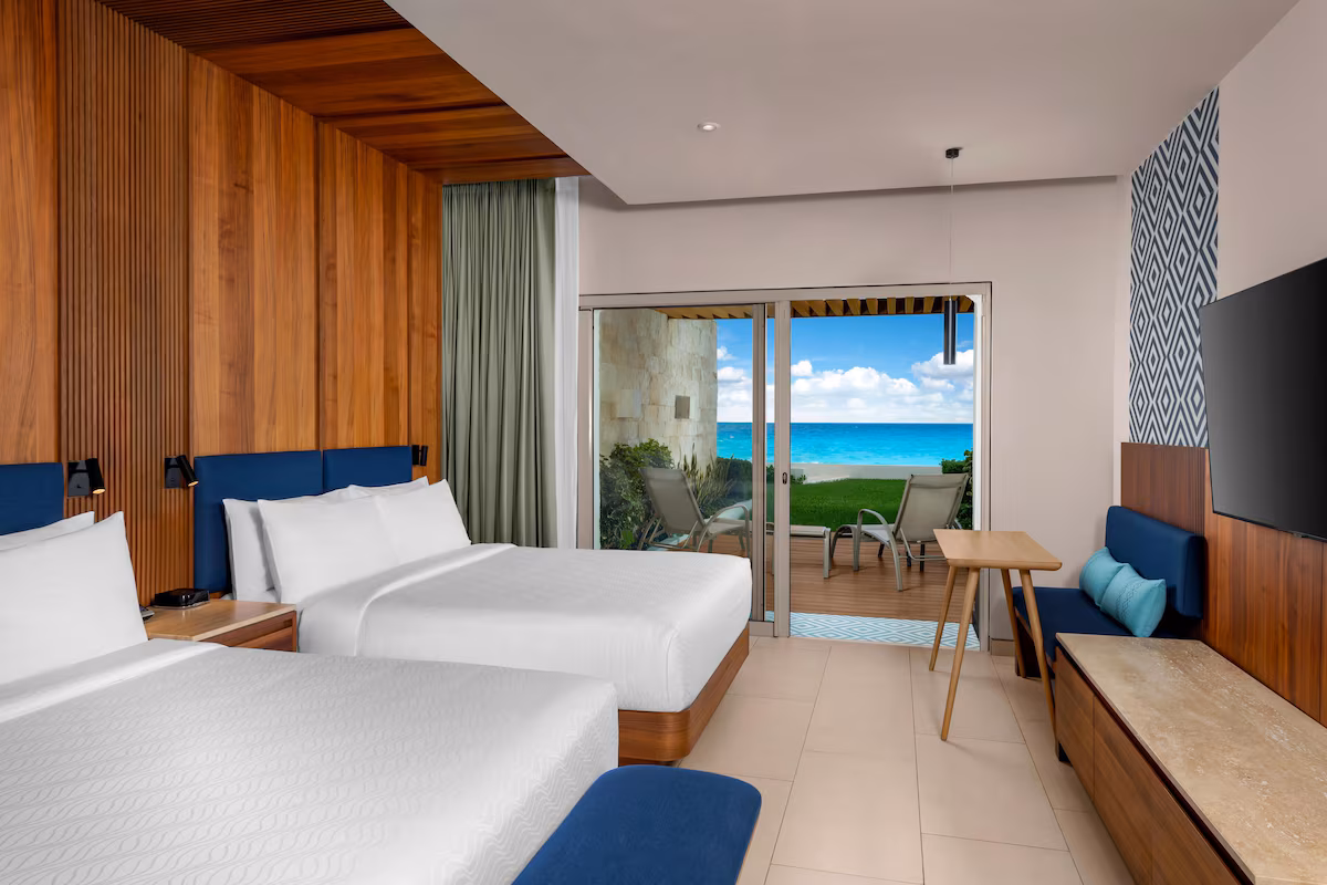 Hilton Cancun Mar Caribe All-Inclusive Resort - Image 9
