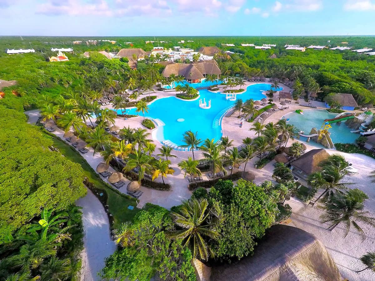 Grand Palladium Colonial Resort & Spa - All Inclusive - Image 1
