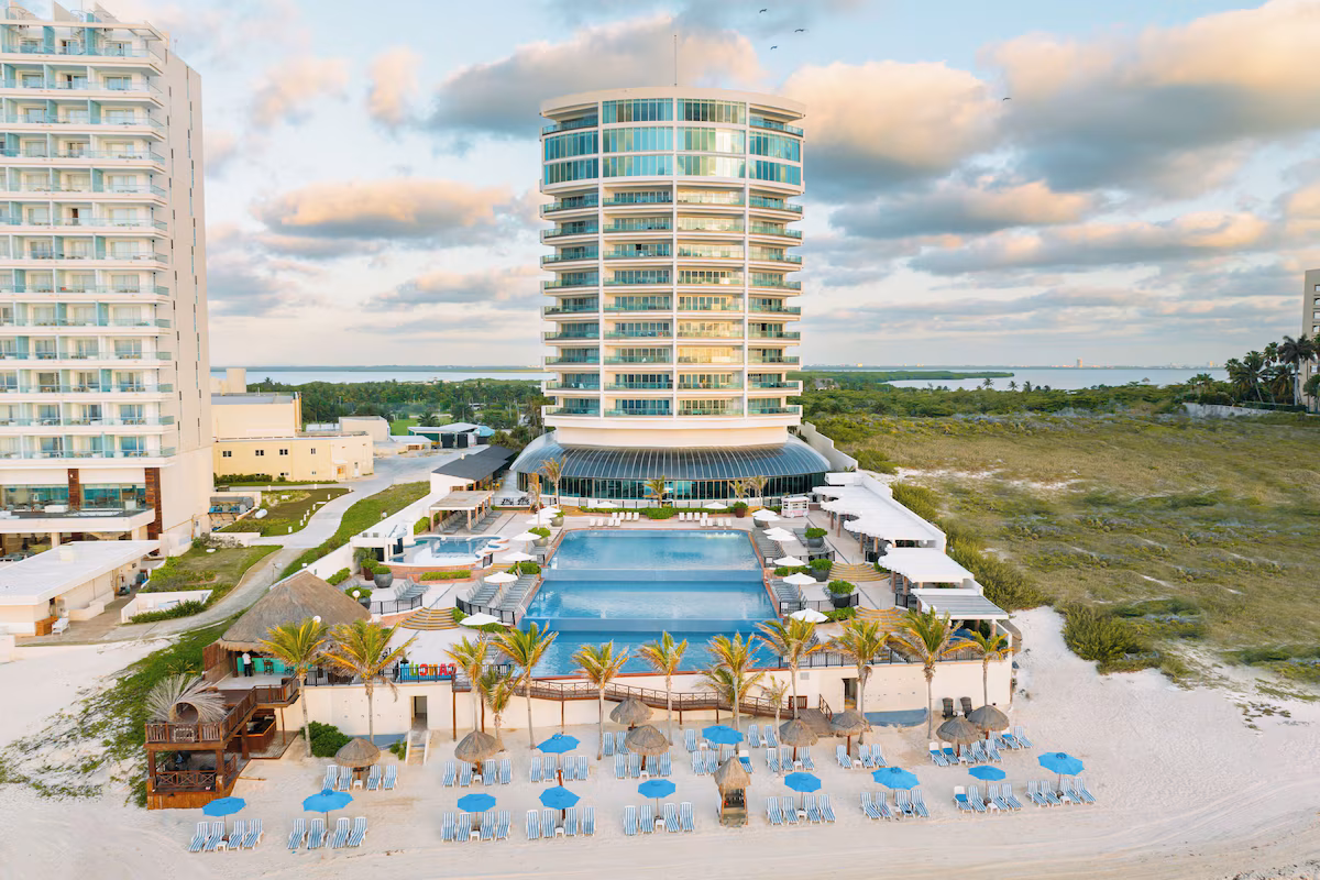 Seadust Cancun Beach Resort - Image 1