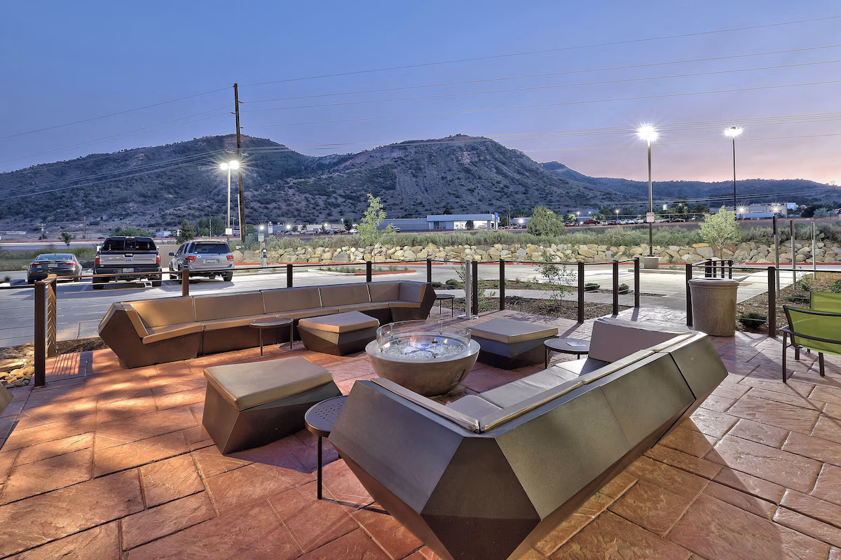 Springhill Suites by Marriott Durango - Image 10