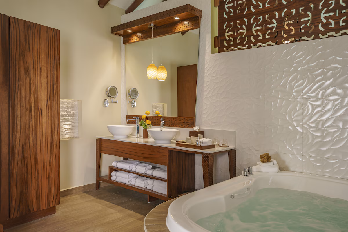 Palafitos Overwater Bungalows - Image 7