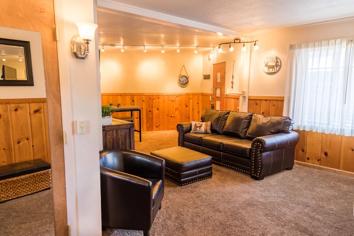 Alpine Trail Ridge Inn - Image 2