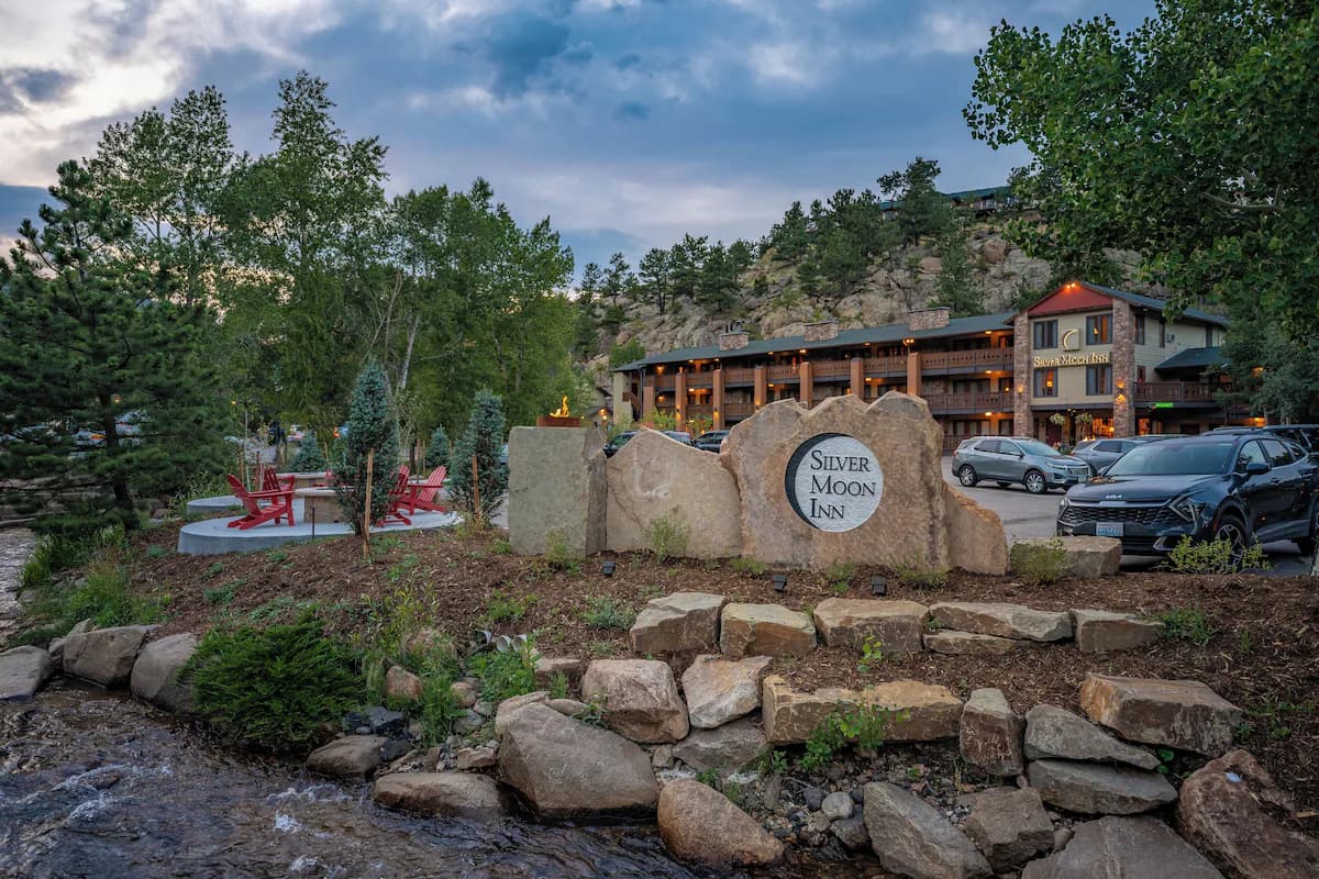 Silver Moon Inn - Image 1