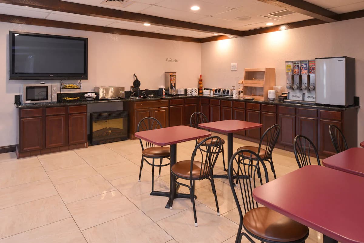 Ramada by Wyndham Grand Junction - Image 4