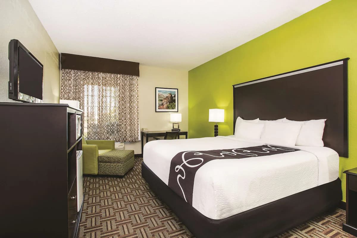 La Quinta Inn & Suites by Wyndham Fruita - Image 6