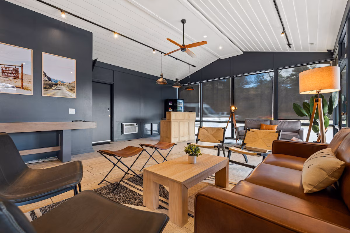 Adventure Inn Durango - Image 2