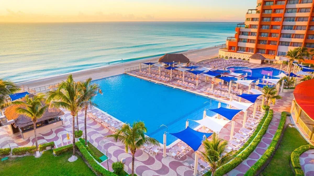 Crown Paradise Club Cancún - Image 11