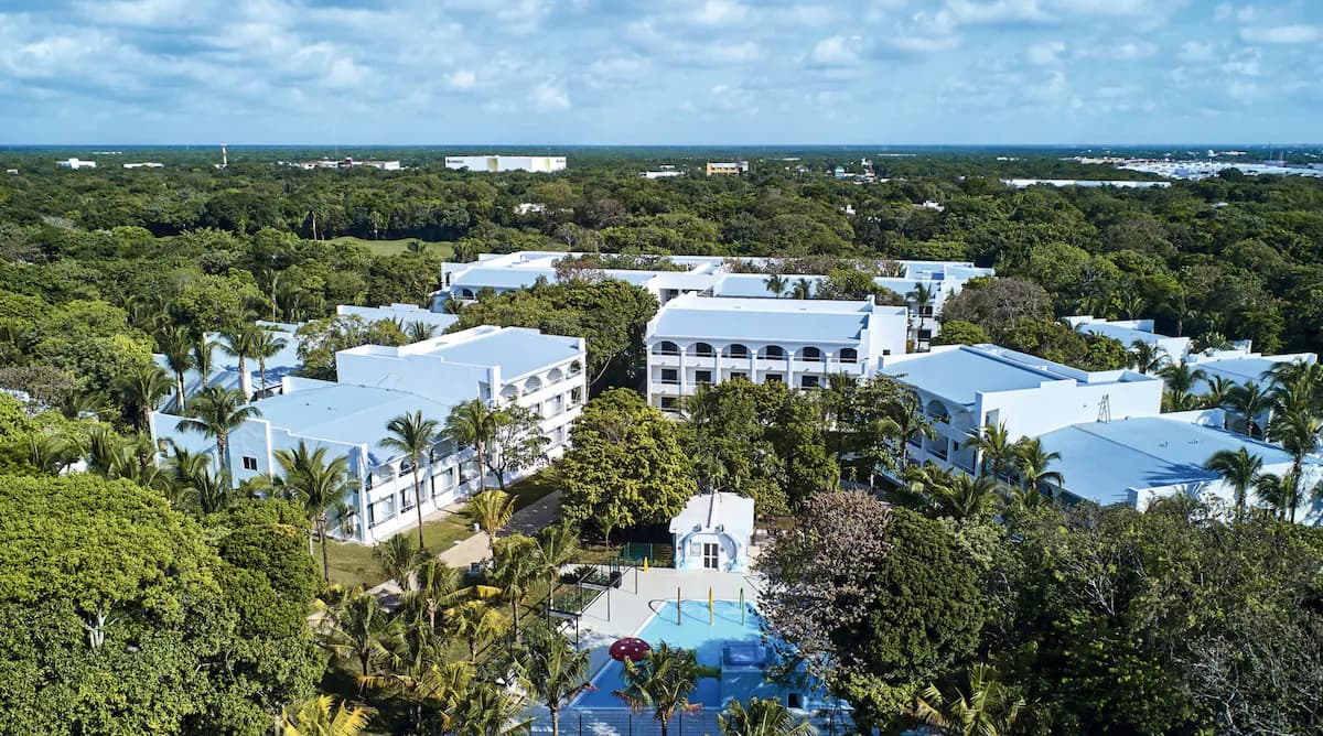 Hotel Riu Tequila - Image 1