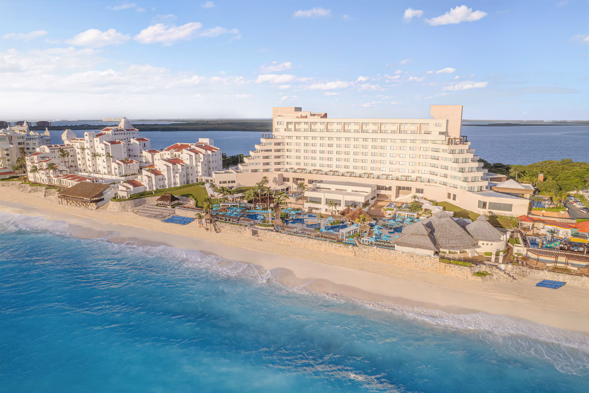 Royal Solaris Cancún - Image 1