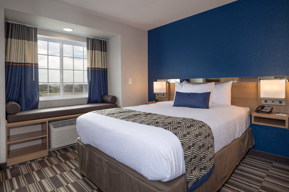 Microtel Inn & Suites by Wyndham Loveland - Image 5