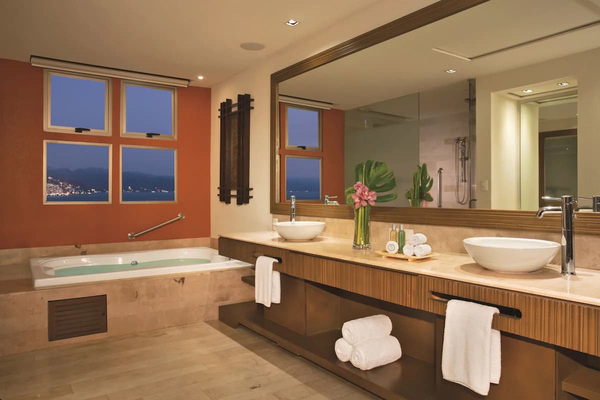 Dreams Vallarta Bay Resort & Spa - Image 8