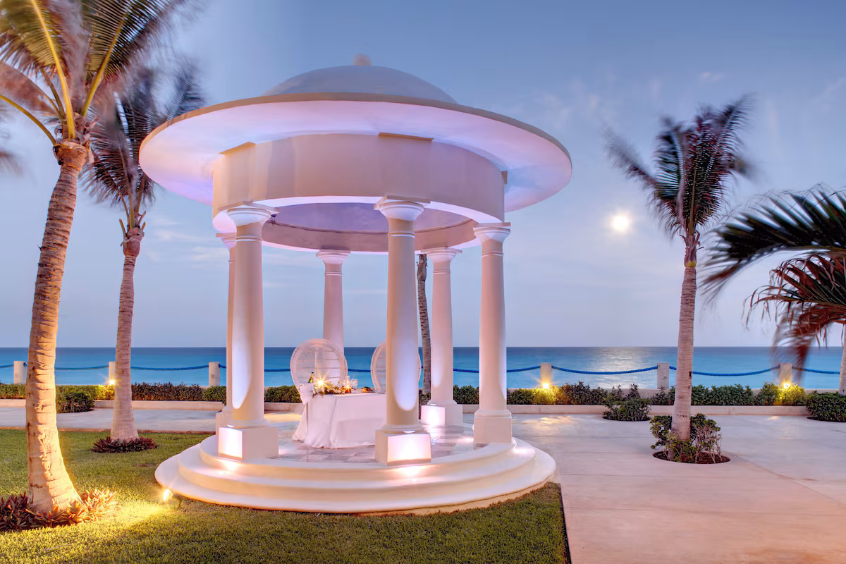 Occidental Tucancún - Image 2