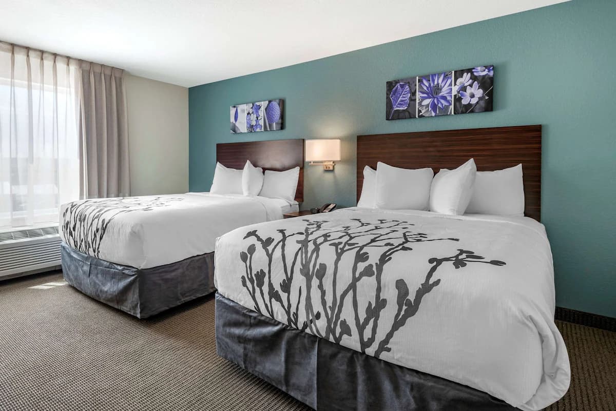 Sleep Inn Durango - Image 8