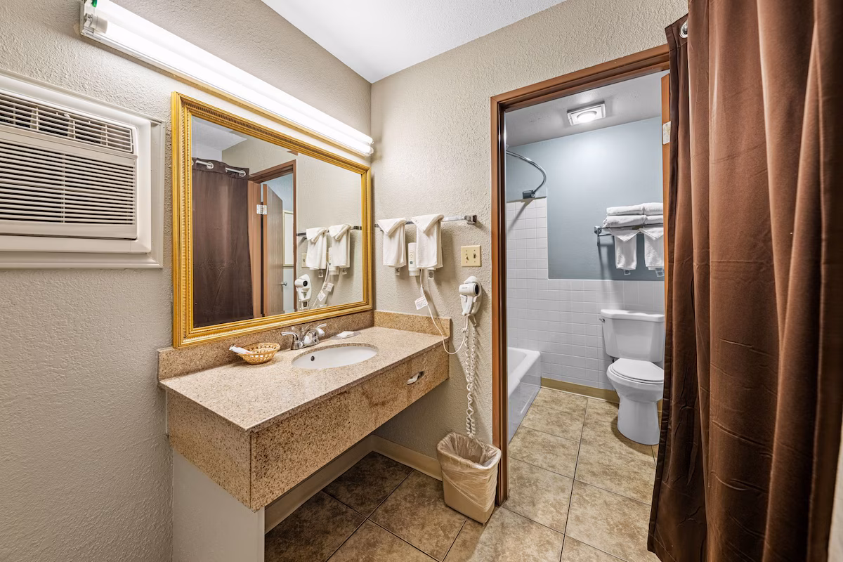 Quality Inn Durango - Image 9