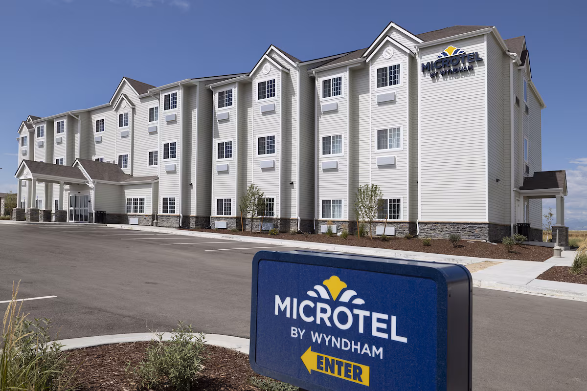 Microtel Inn & Suites by Wyndham Loveland - Image 1