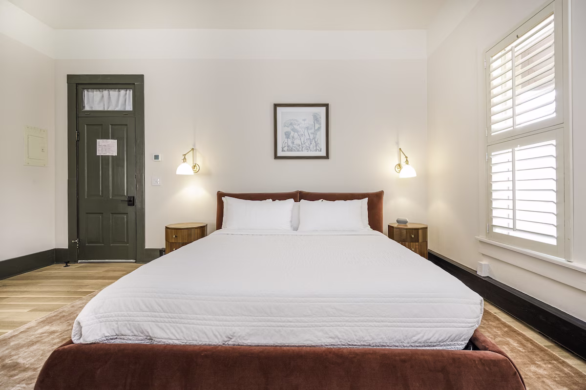 The Rochester Hotel - Image 6