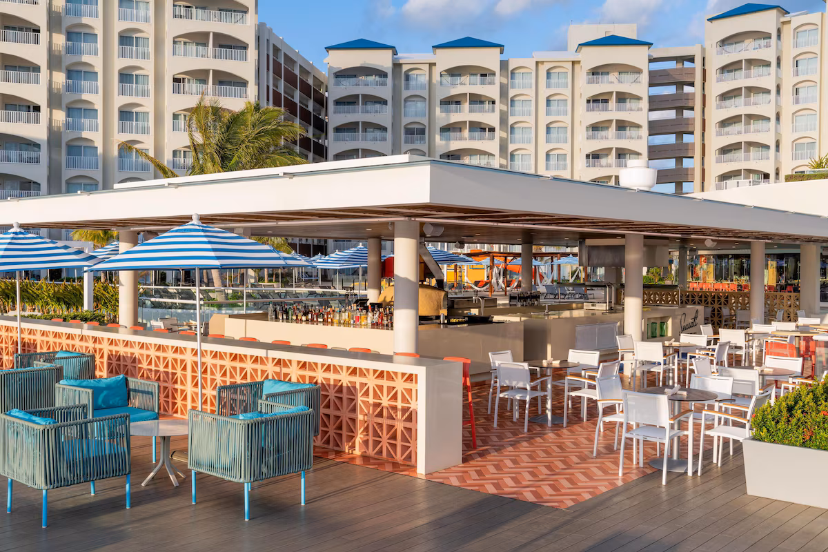 Hilton Cancun Mar Caribe All-Inclusive Resort - Image 11