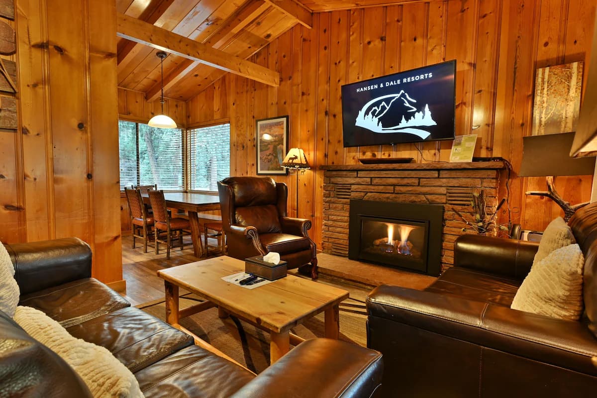The Inn on Fall River & Fall River Cabins - Image 2