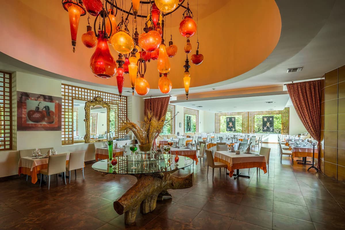 BlueBay Grand Esmeralda - Image 4