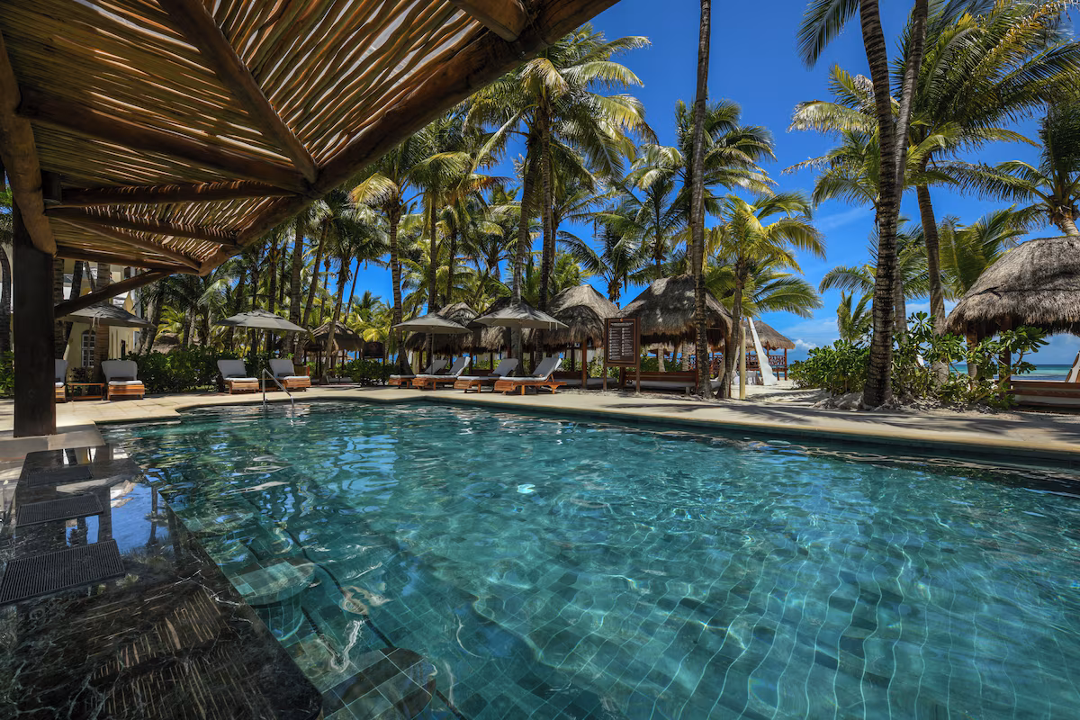 Palafitos Overwater Bungalows - Image 9
