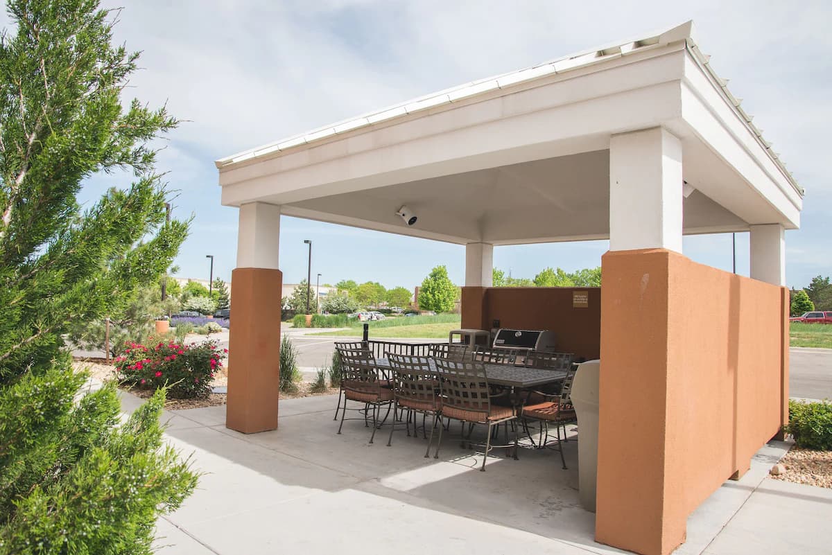 Candlewood Suites Fort Collins - Image 8