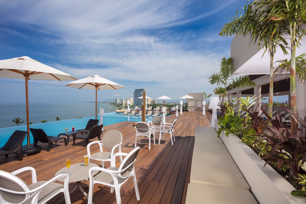 Crown Paradise Golden Puerto Vallarta - Image 10