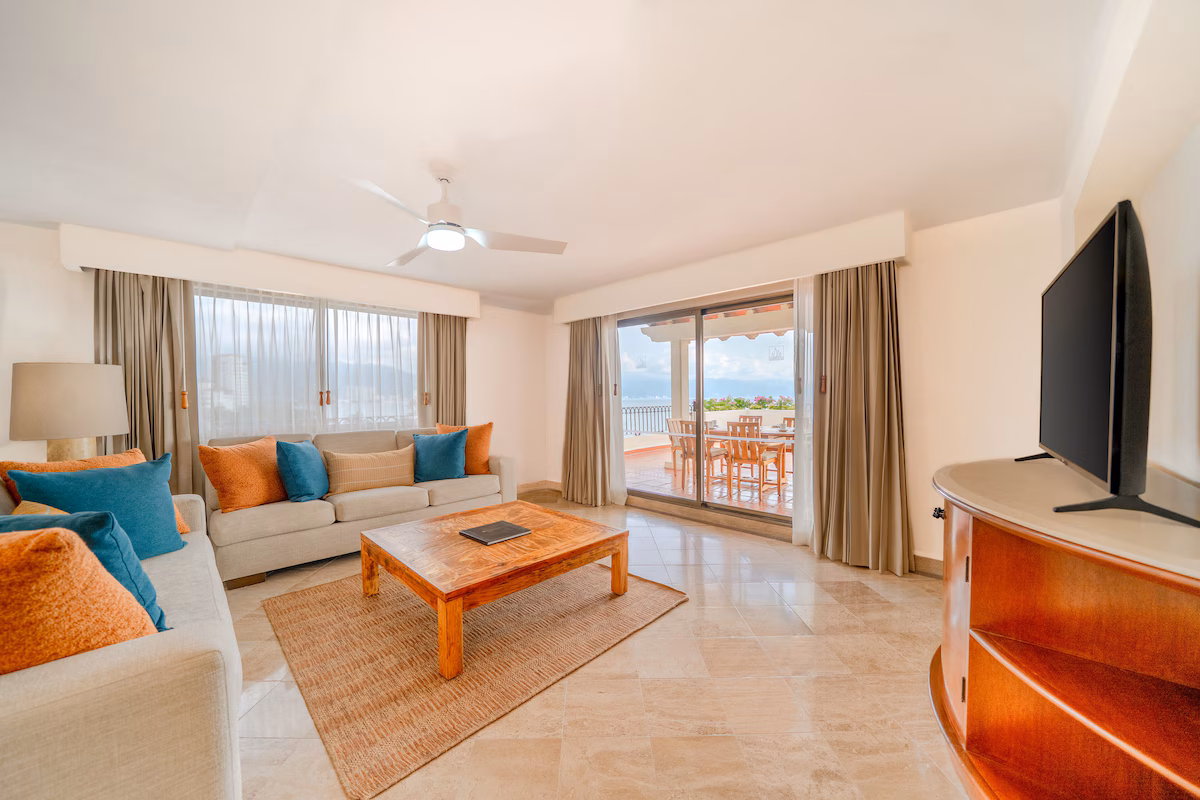Velas Vallarta - Image 2