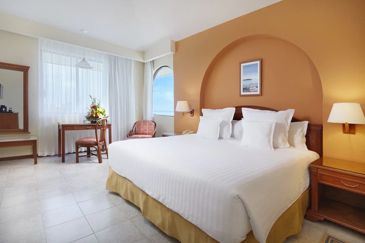 Occidental Tucancún - Image 5