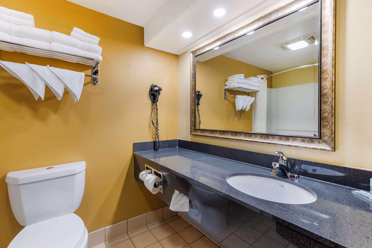 Best Western Kiva Inn - Image 9