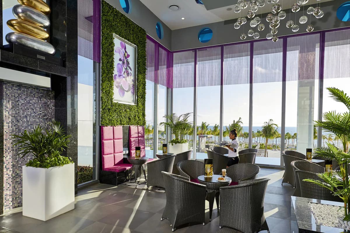 Hotel Riu Palace Costa Mujeres - Image 2