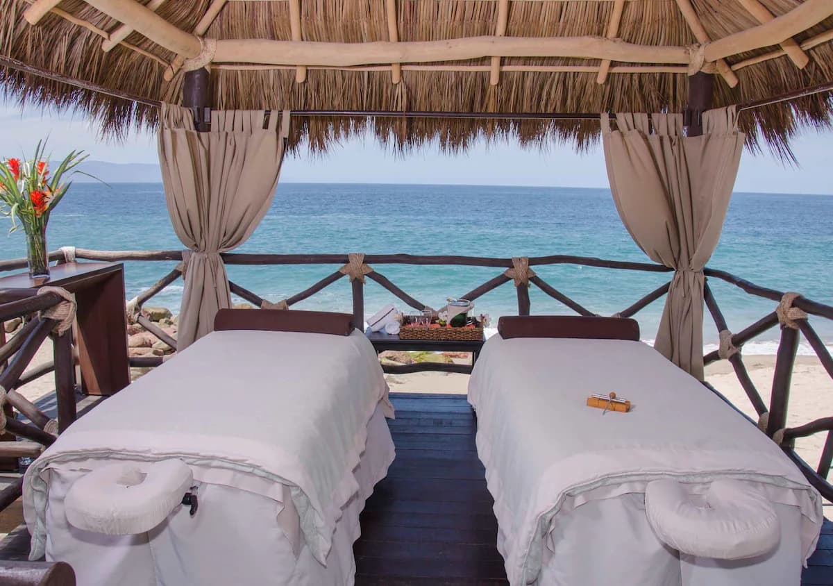 Sunset Plaza Beach Resort & Spa - Image 11