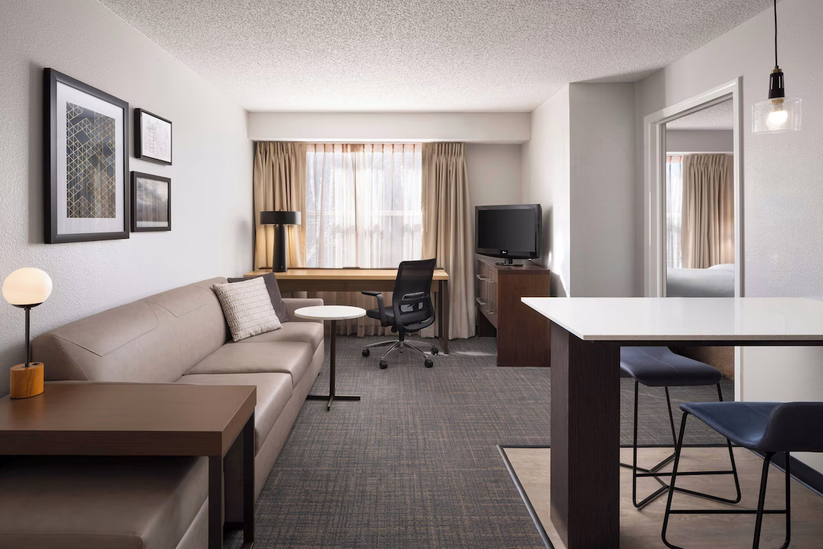 Residence Inn by Marriott Fort Collins - Image 4