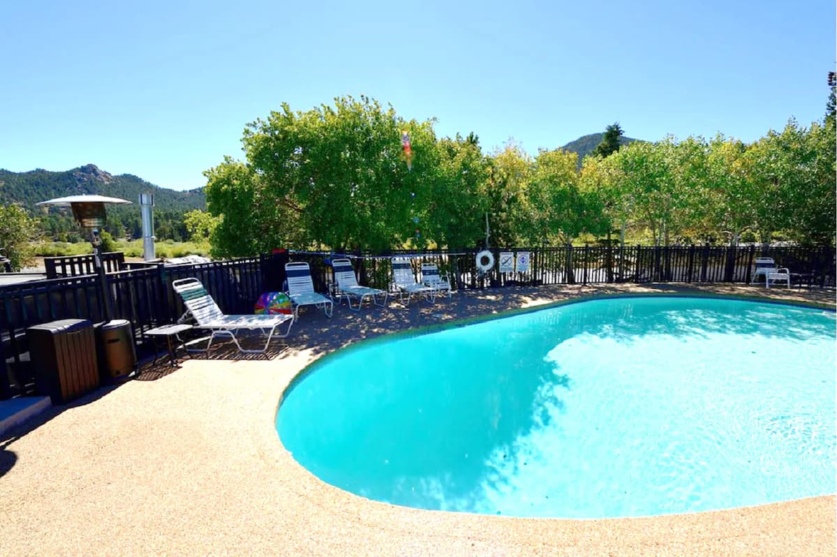 Alpine Trail Ridge Inn - Image 9