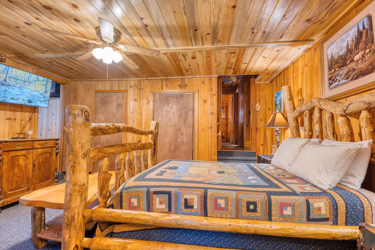 Pine Haven Resort - Image 6