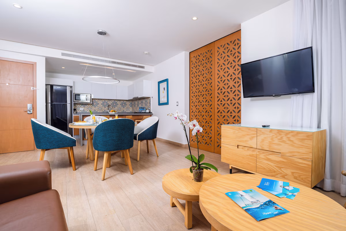 The Fives Beach Hotel & Residences - Image 4