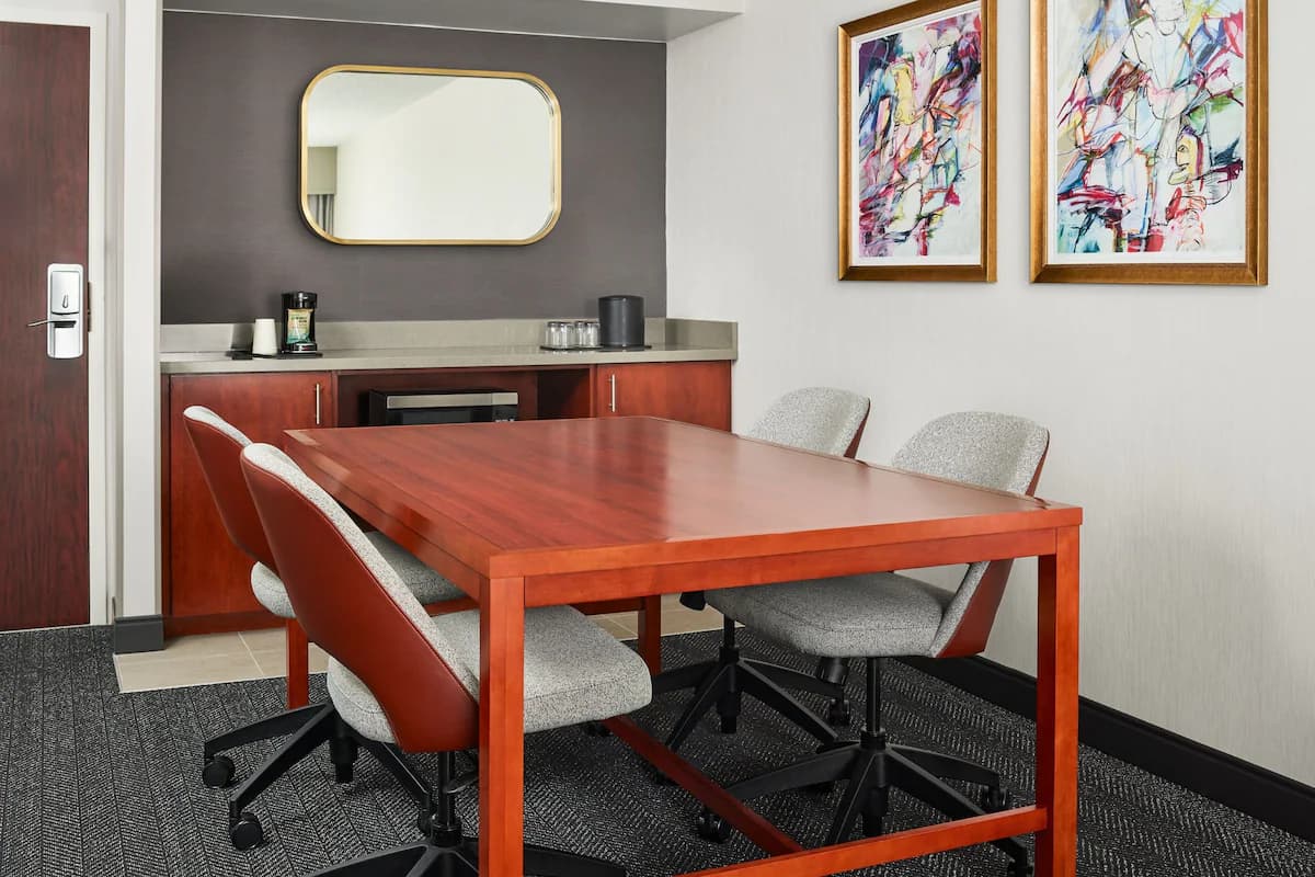 Courtyard by Marriott Fort Collins - Image 6
