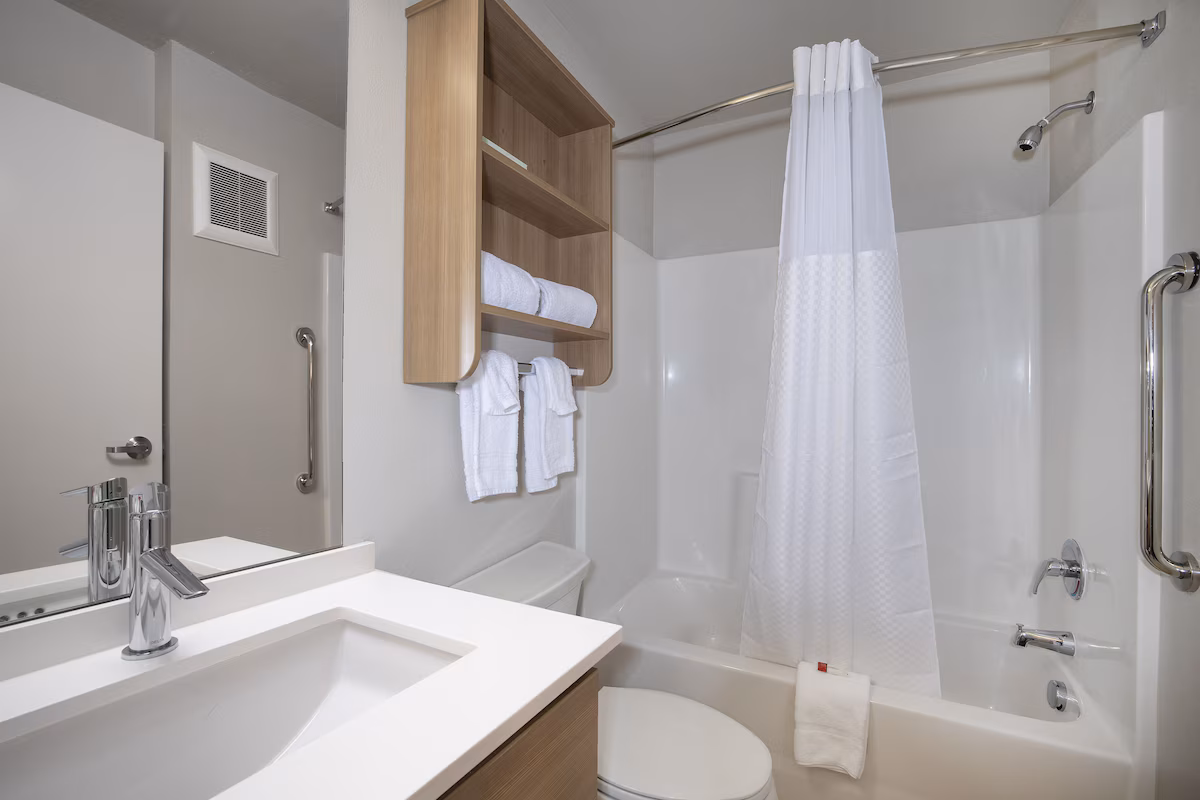 Microtel Inn & Suites by Wyndham Loveland - Image 8