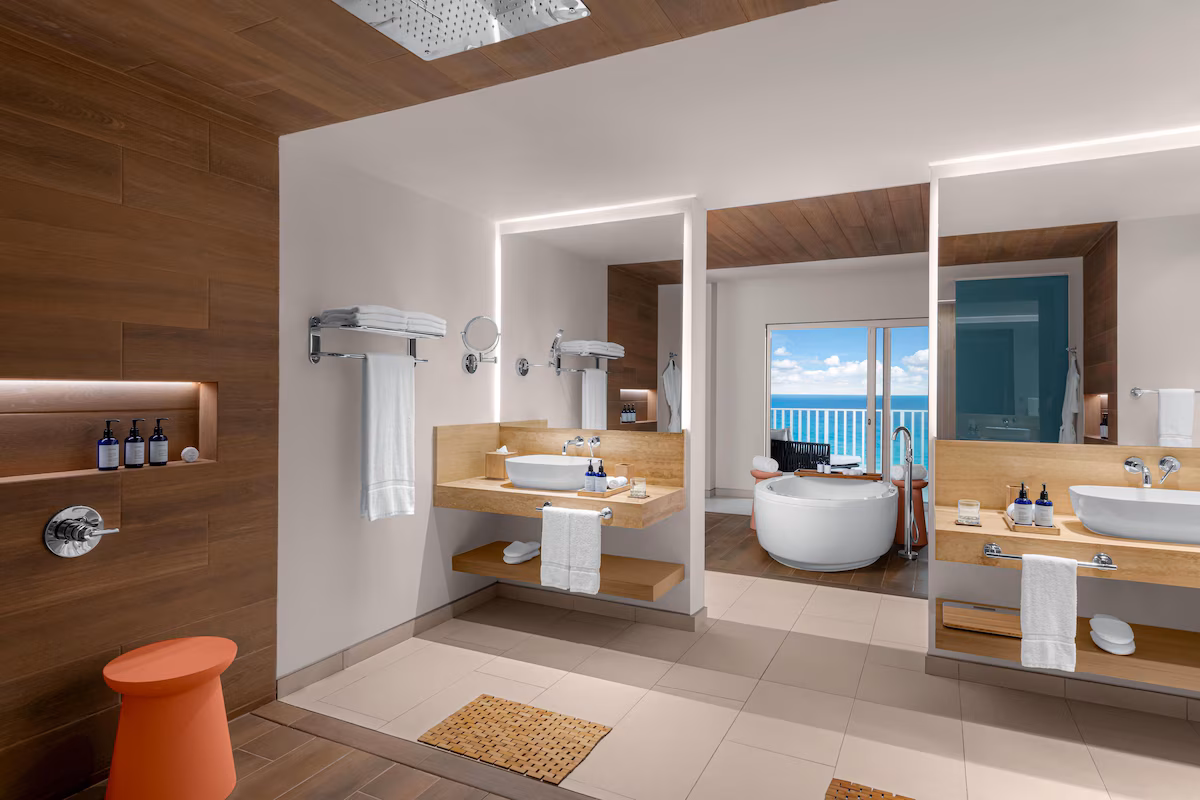 Hilton Cancun Mar Caribe All-Inclusive Resort - Image 10